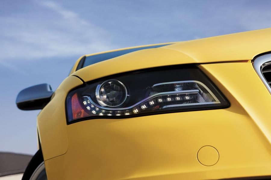 Детали экстерьера Audi S4 Sedan (B8, 8K) 2009 года  (NA) (фото 5 из 20)